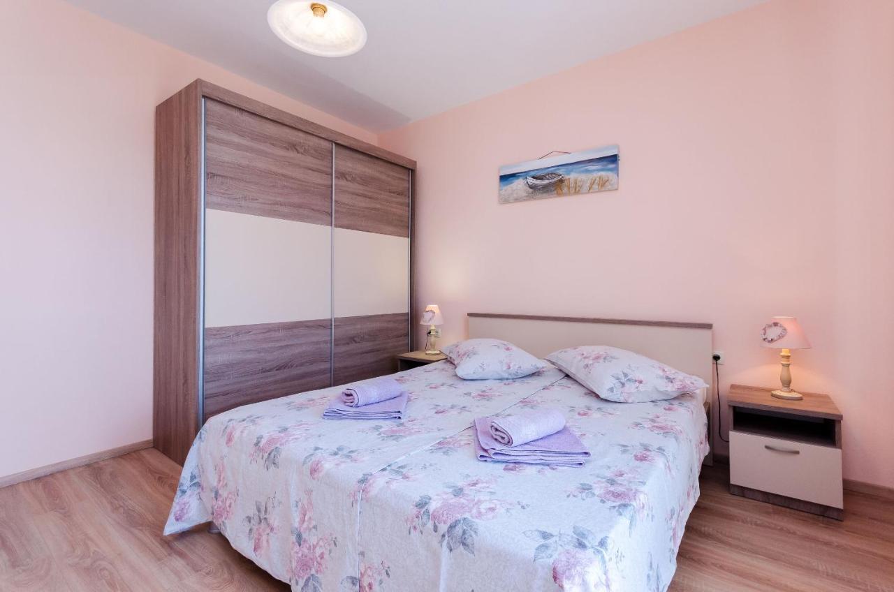 Apartments Marijana Banjol Luaran gambar