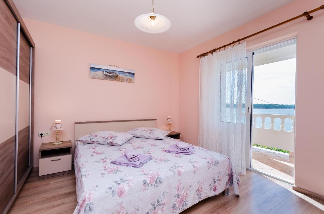 Apartments Marijana Banjol Luaran gambar
