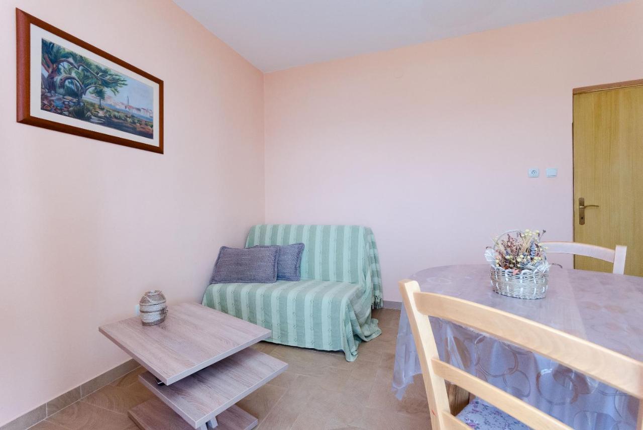 Apartments Marijana Banjol Luaran gambar