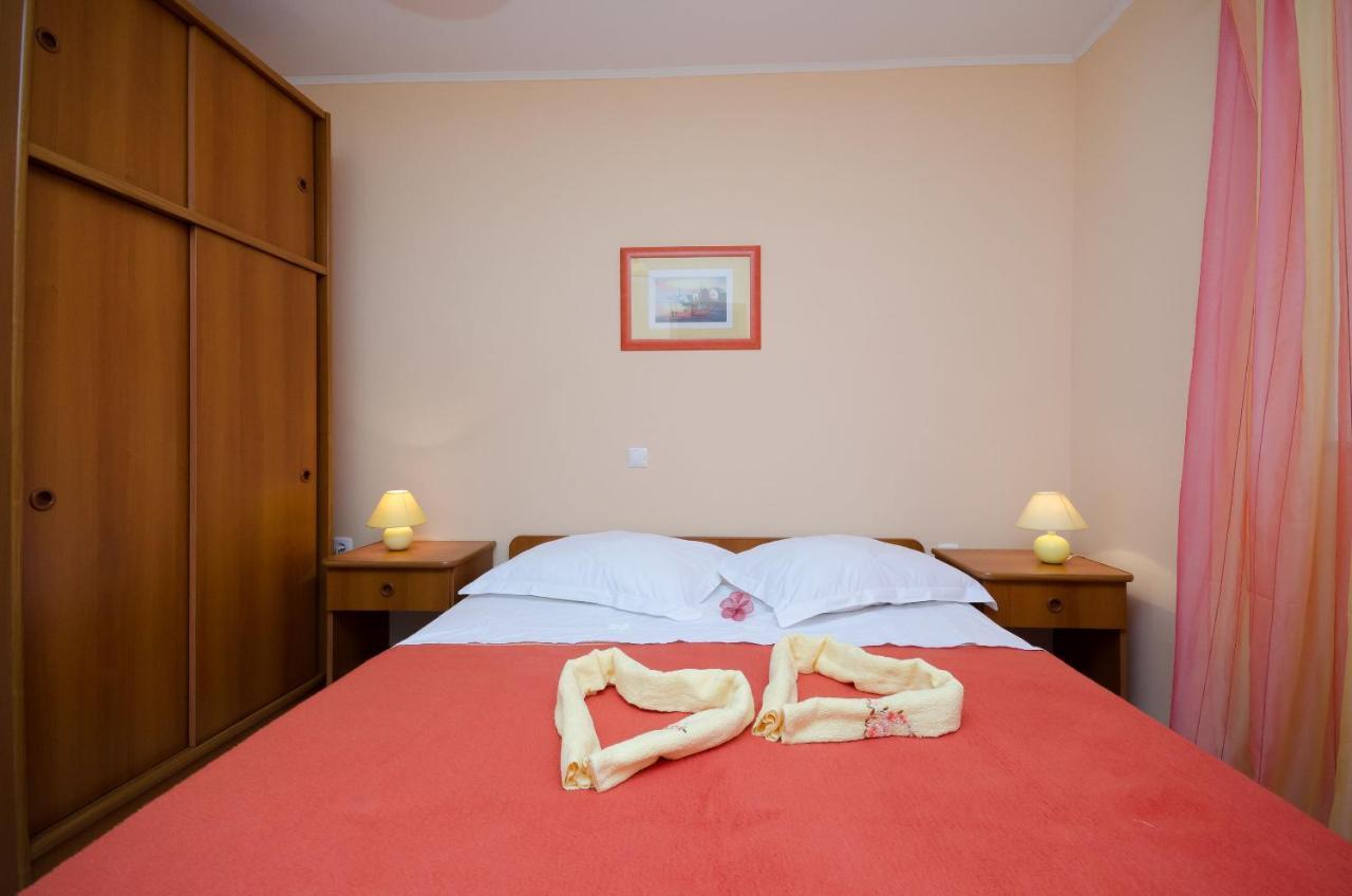 Apartments Marijana Banjol Luaran gambar
