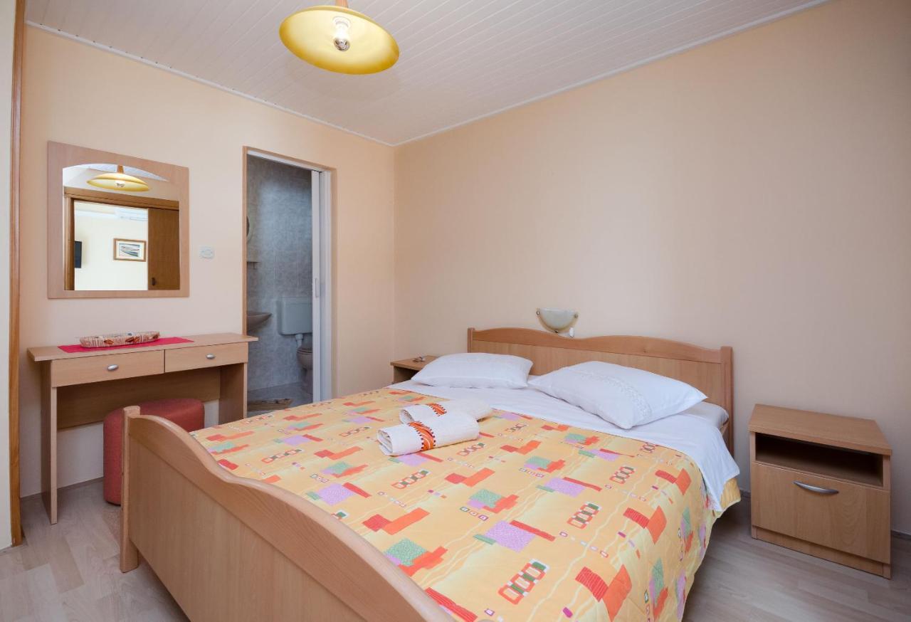 Apartments Marijana Banjol Luaran gambar