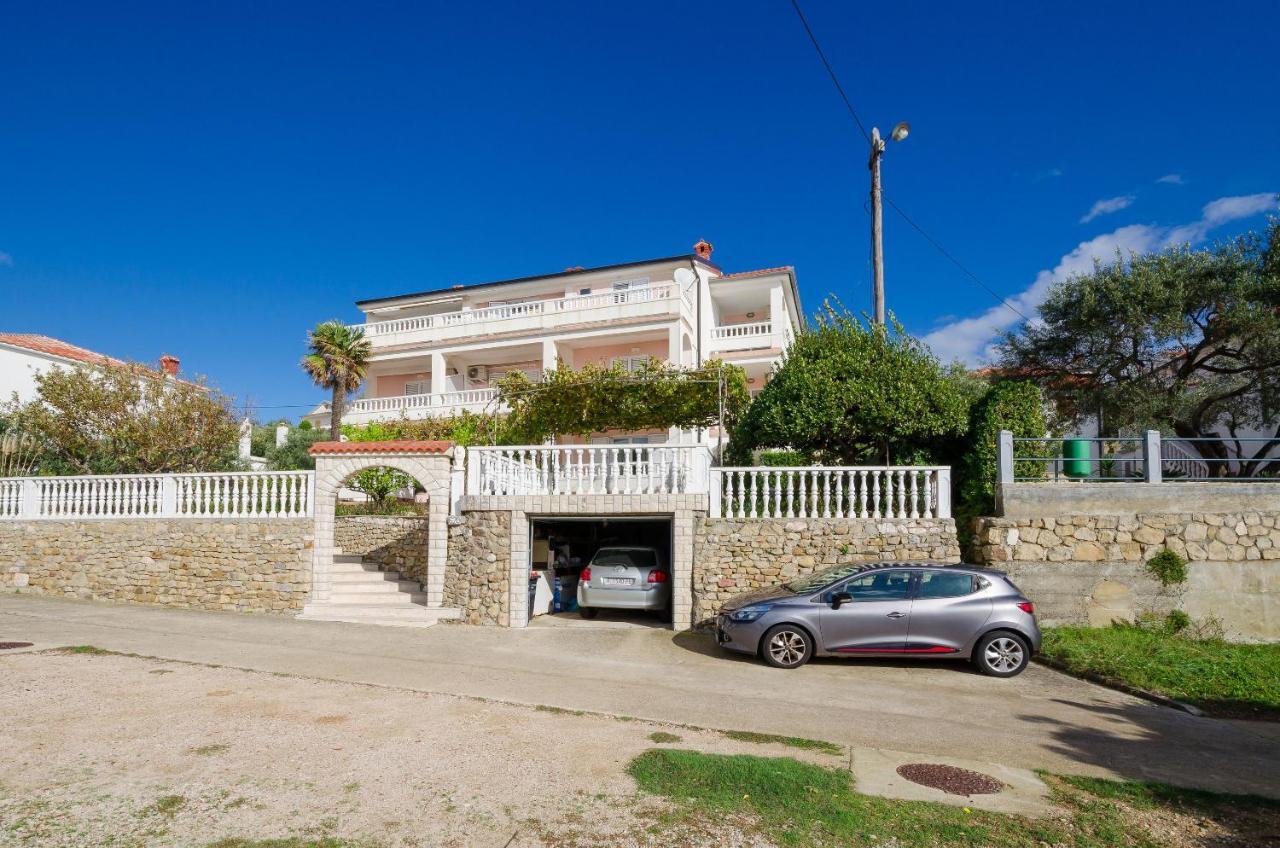 Apartments Marijana Banjol Luaran gambar