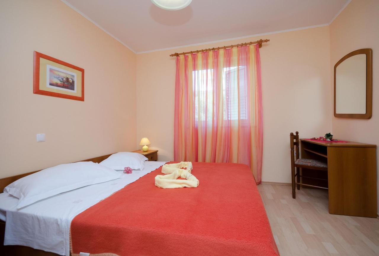 Apartments Marijana Banjol Luaran gambar