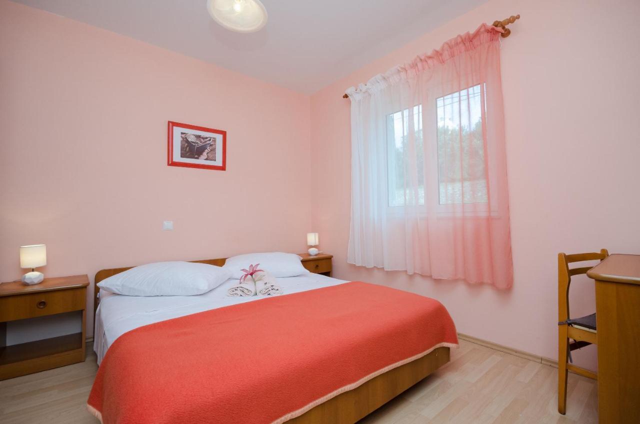 Apartments Marijana Banjol Luaran gambar