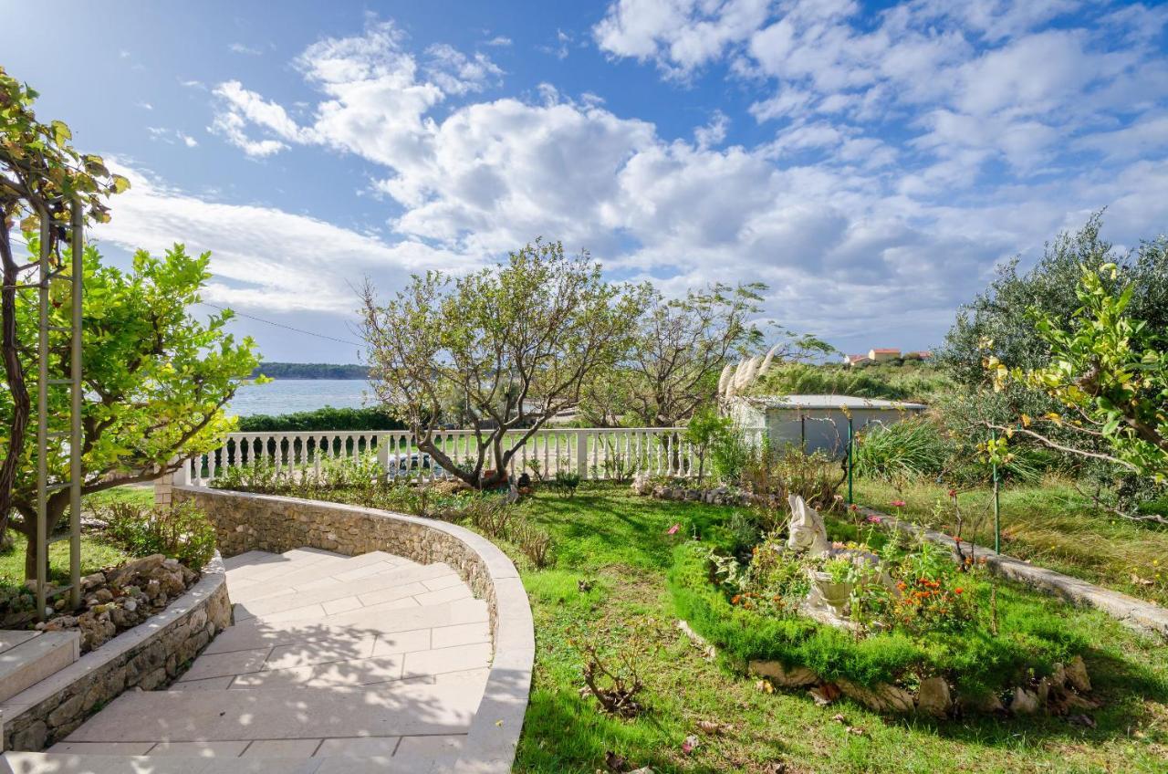 Apartments Marijana Banjol Luaran gambar