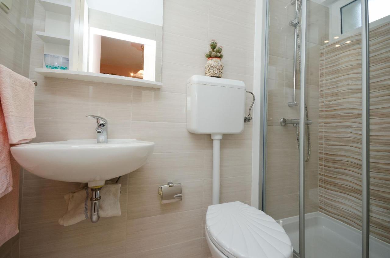 Apartments Marijana Banjol Luaran gambar