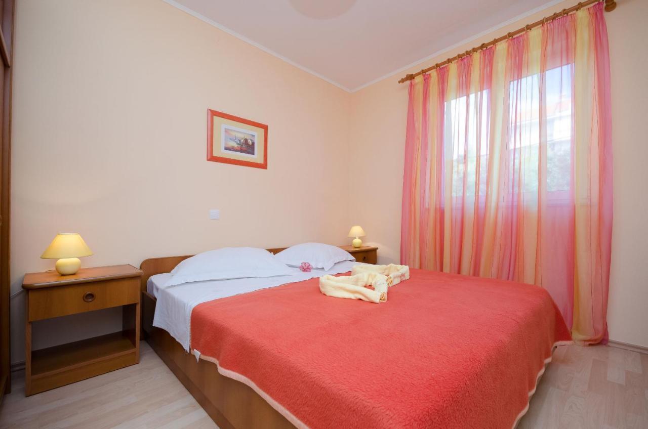 Apartments Marijana Banjol Luaran gambar