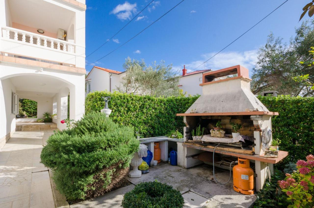 Apartments Marijana Banjol Luaran gambar
