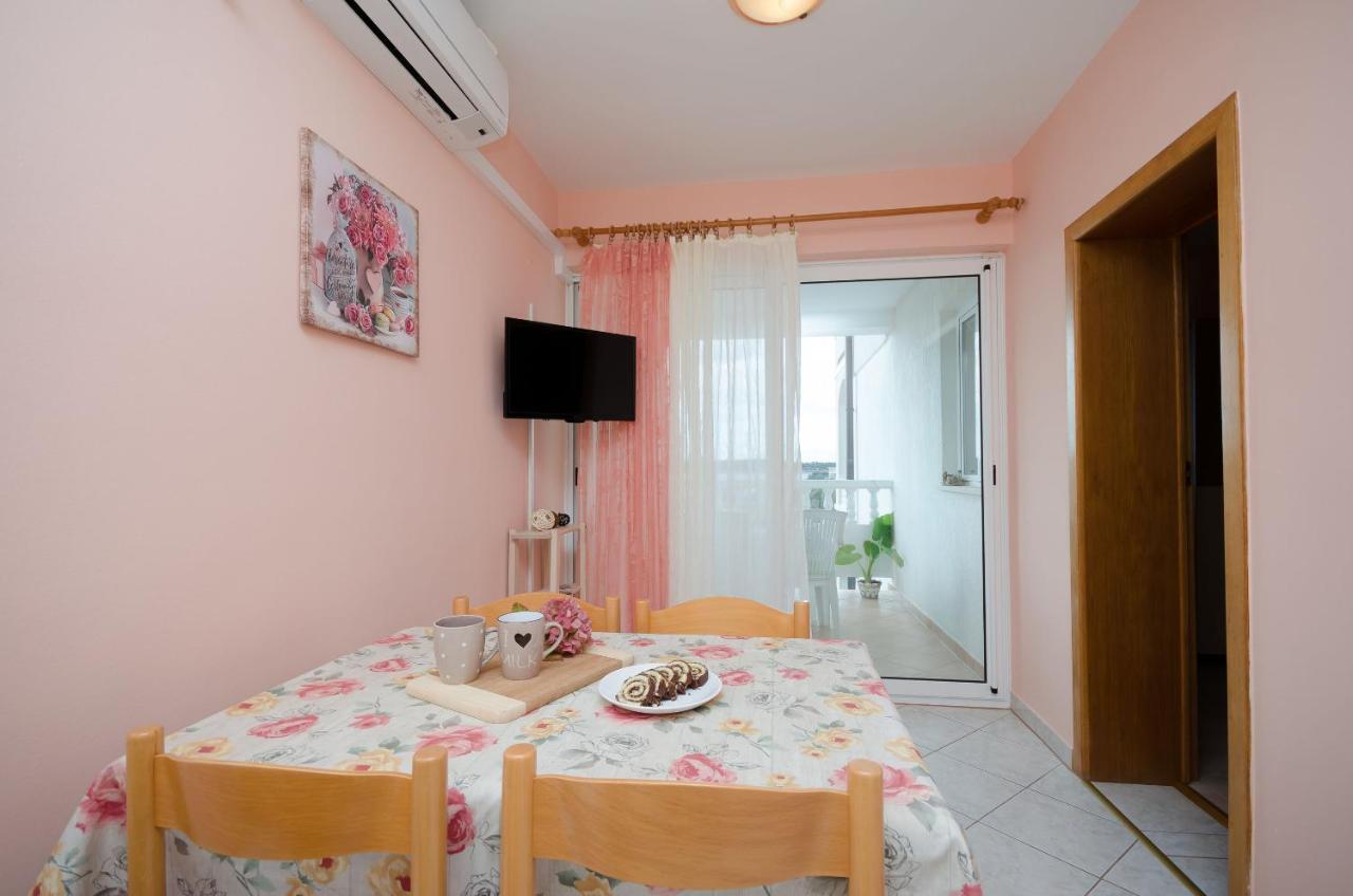 Apartments Marijana Banjol Luaran gambar